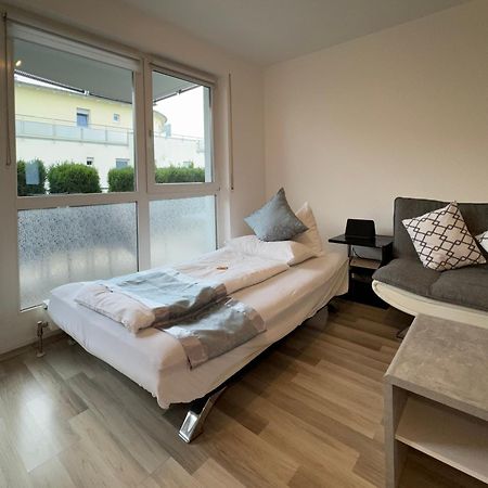 3 Zimmer Apartment In S-Bahn Naehe, 76 Qm, Max 5 Pers, 30Qm Dachterasse, Garage, Internet 1000 Mbit Gärtringen Екстериор снимка