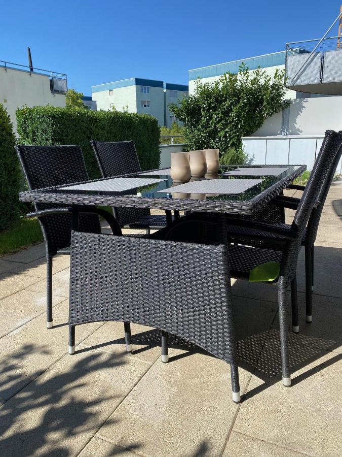3 Zimmer Apartment In S-Bahn Naehe, 76 Qm, Max 5 Pers, 30Qm Dachterasse, Garage, Internet 1000 Mbit Gärtringen Екстериор снимка