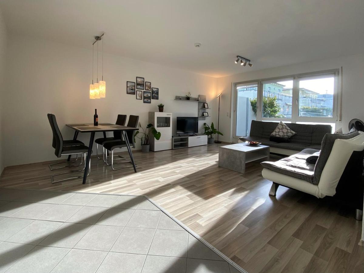 3 Zimmer Apartment In S-Bahn Naehe, 76 Qm, Max 5 Pers, 30Qm Dachterasse, Garage, Internet 1000 Mbit Gärtringen Екстериор снимка