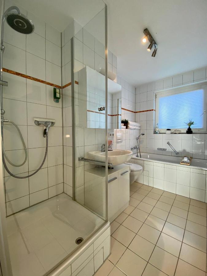 3 Zimmer Apartment In S-Bahn Naehe, 76 Qm, Max 5 Pers, 30Qm Dachterasse, Garage, Internet 1000 Mbit Gärtringen Екстериор снимка