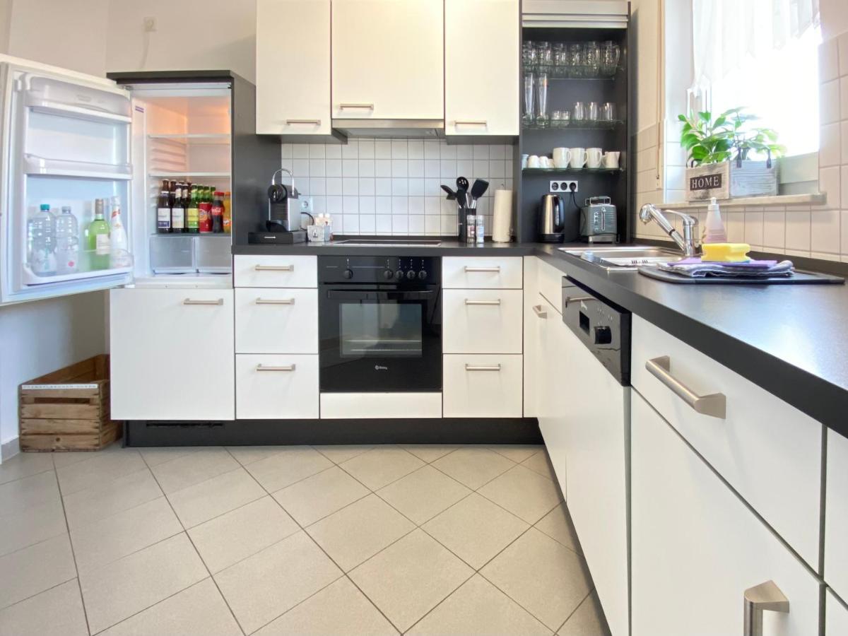 3 Zimmer Apartment In S-Bahn Naehe, 76 Qm, Max 5 Pers, 30Qm Dachterasse, Garage, Internet 1000 Mbit Gärtringen Екстериор снимка