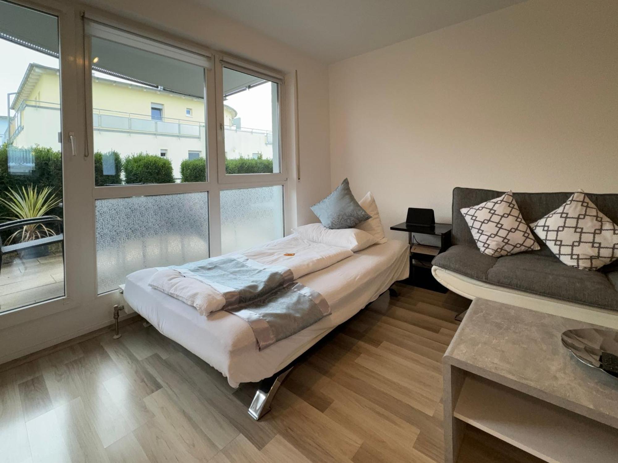 3 Zimmer Apartment In S-Bahn Naehe, 76 Qm, Max 5 Pers, 30Qm Dachterasse, Garage, Internet 1000 Mbit Gärtringen Екстериор снимка